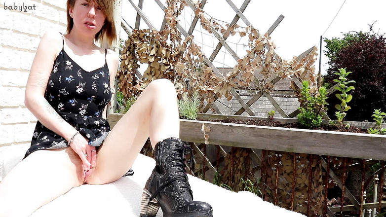 Fetpup: 户外阴户玩耍