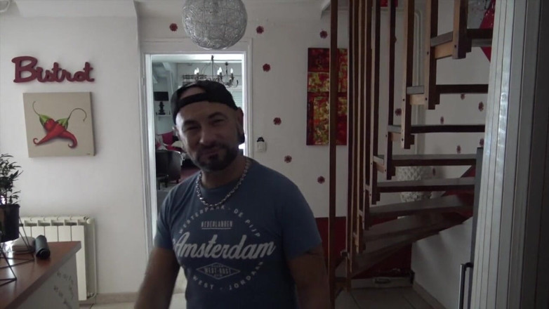 SEX WITH STRAIGHT BOY CURIOUS: Une jeune coquine reçoit un creampie dans un jockstrap par...