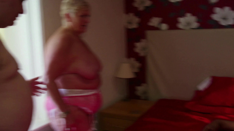 Uk Joolz: Freunde zusammen auf der swingparty