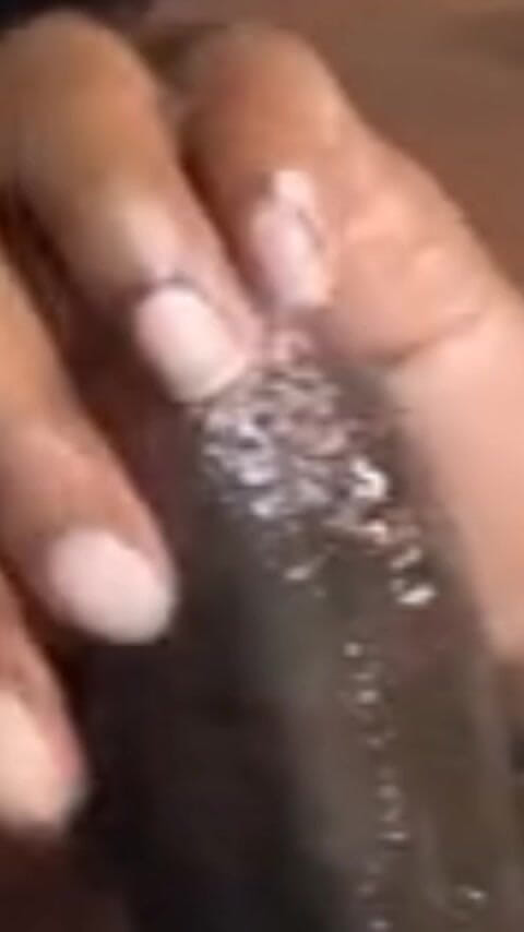 Cum Jacking: 我在想她如何操我的鸡巴