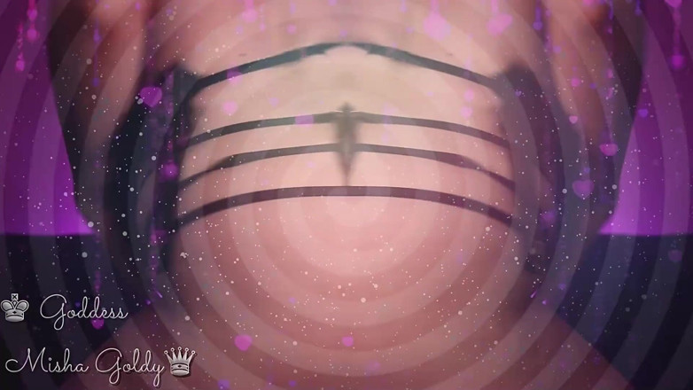 Goddess Misha Goldy: Du kommer att gå vilse i min sensuella ryckiga trance!...