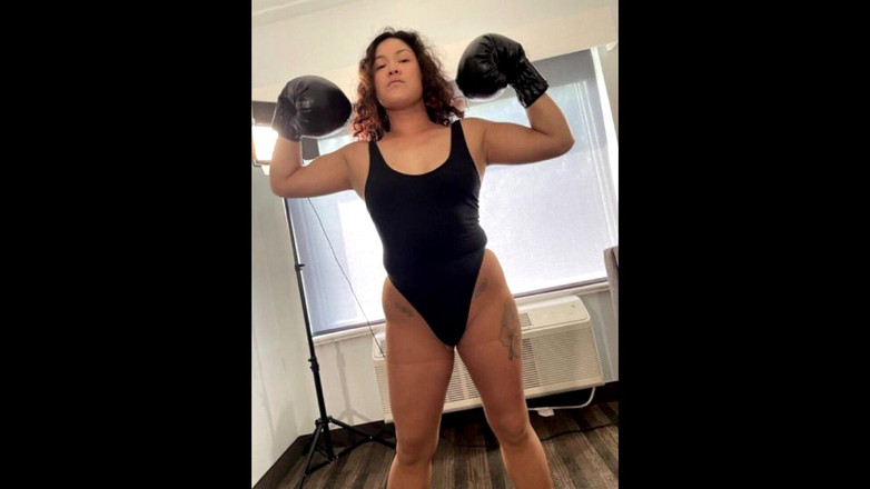 Geeky Femdom: Kimi Chi Sesiunea de Interviu wrestler