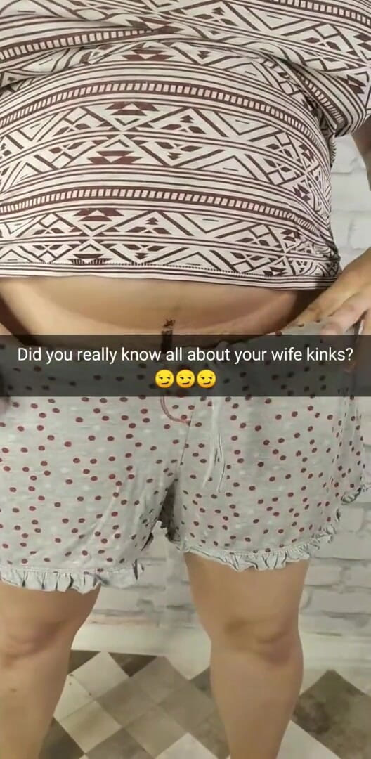 Milky Mari: Pregnant hotwife snaps cuckold captions! - Milky Mari