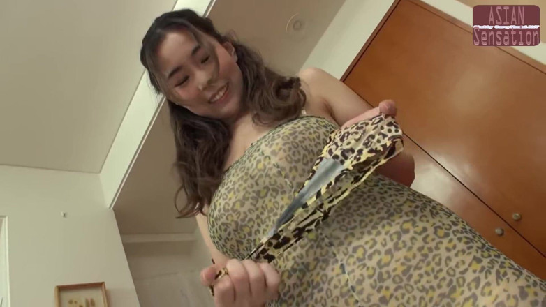 Juicy Bounce JAV Club: Curvy K Cup Busty Wife - Sweet and Gentle Beauty with...