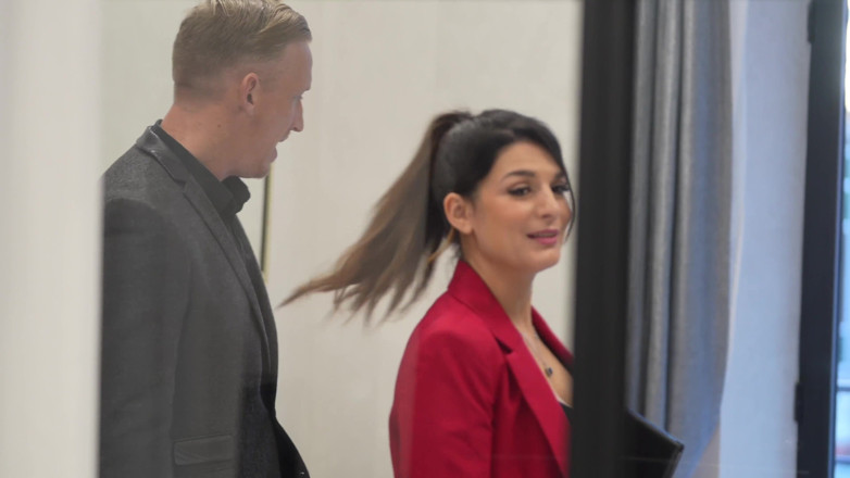 Jet sex prod: Real Estate Agent Bangs His Client
