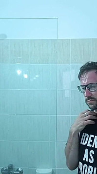 Io sola sotto la doccia, il piccolo è stato preso!