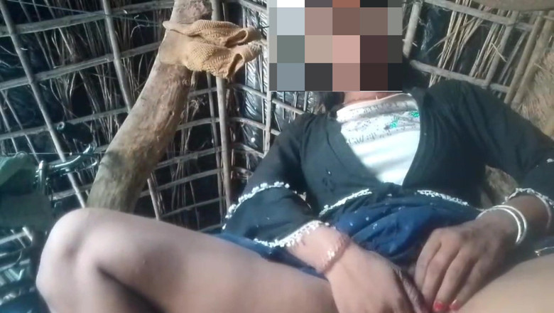 RJ NISHA: Inderin masturbiert mit dem finger in der