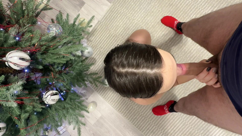 Sinner Girl: Ich habe meinem nachbarn einen cumshot als neujahrsgeschenk gegeben