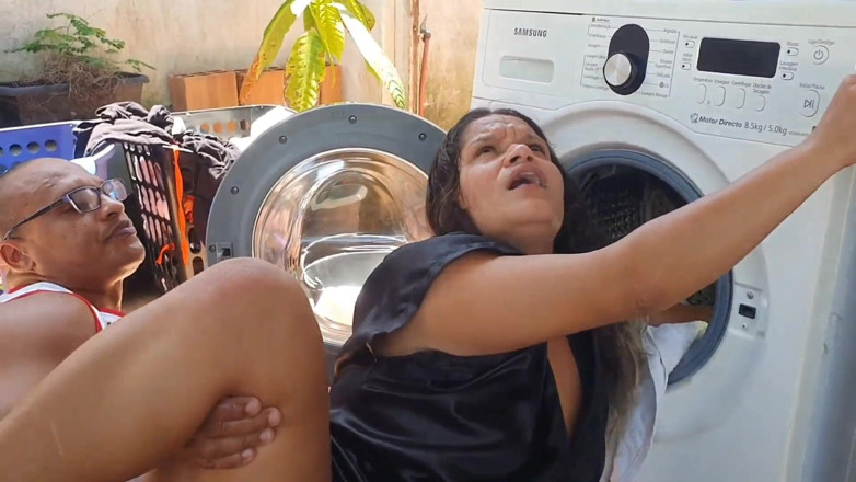 Paty Bumbum: I Got Stuck in the Washing Machine My Black Dick...