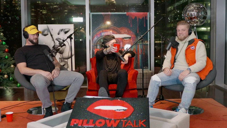 Pillow Talk: Tiktok Mogul Aaron Vankampen diventa strano in case!