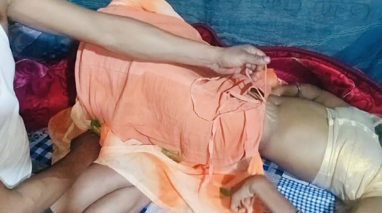 RadhaDevi: 18 岁妻子浪漫视频