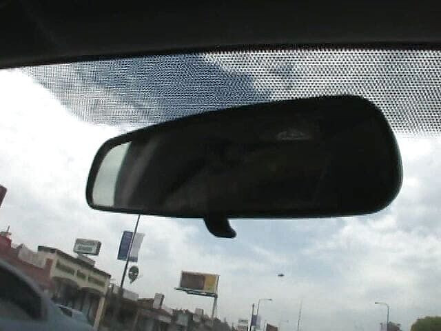 Radical: Ateşli sürtük götünü ve amını sert siktiriyor