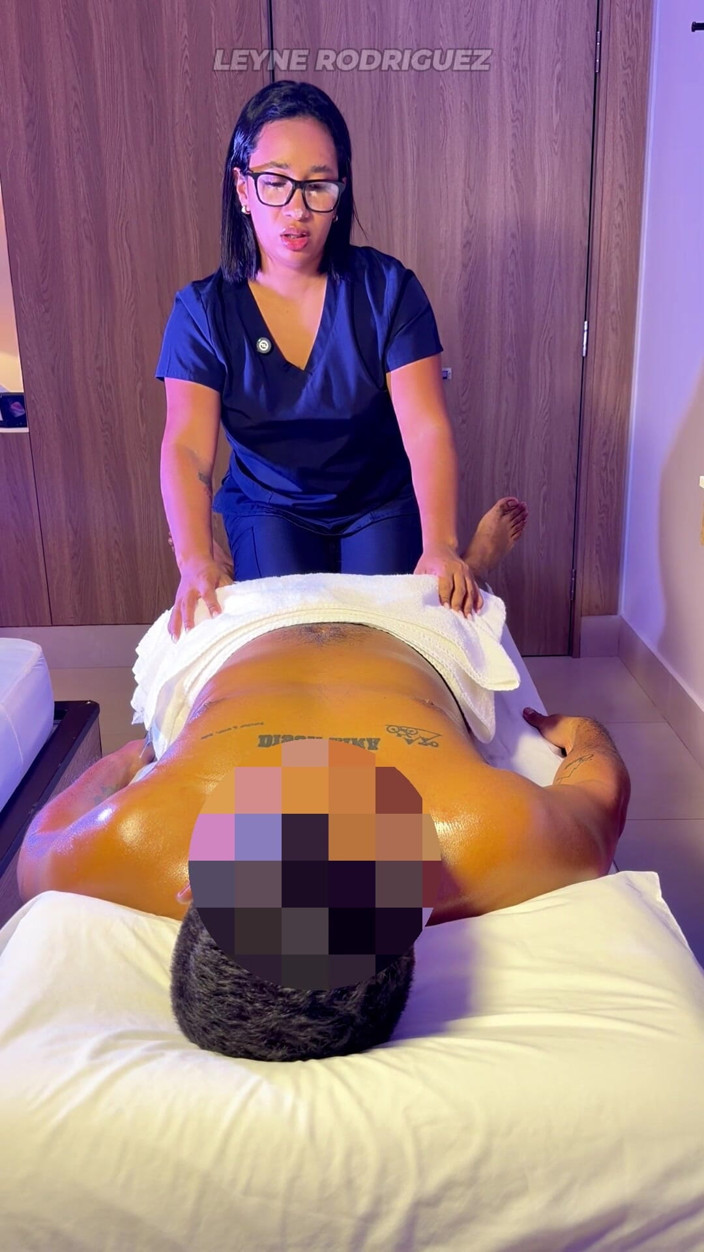 Leyne Rodriguez: 官能的なマニュアルマッサージ視点 - 大柄な素人男性のハッピーエンド