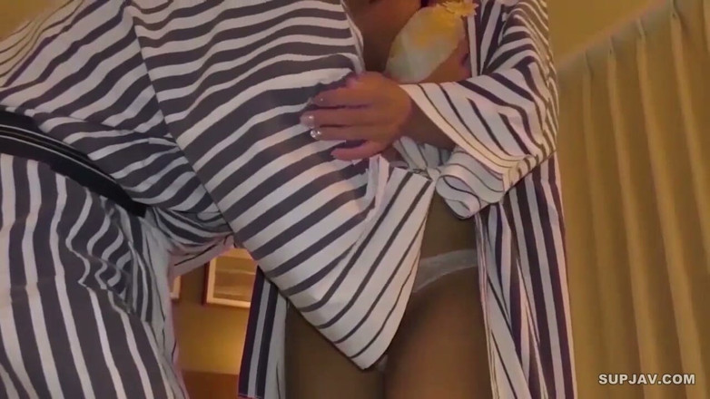 Asian cutie: Asijský anděl. Creampie pro moji přítelkyni.