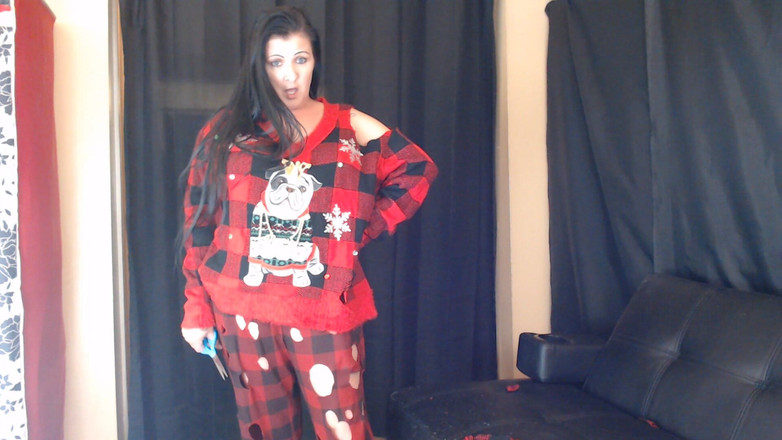 Abby Anna: क्रिसमस के कपड़ों में छेद