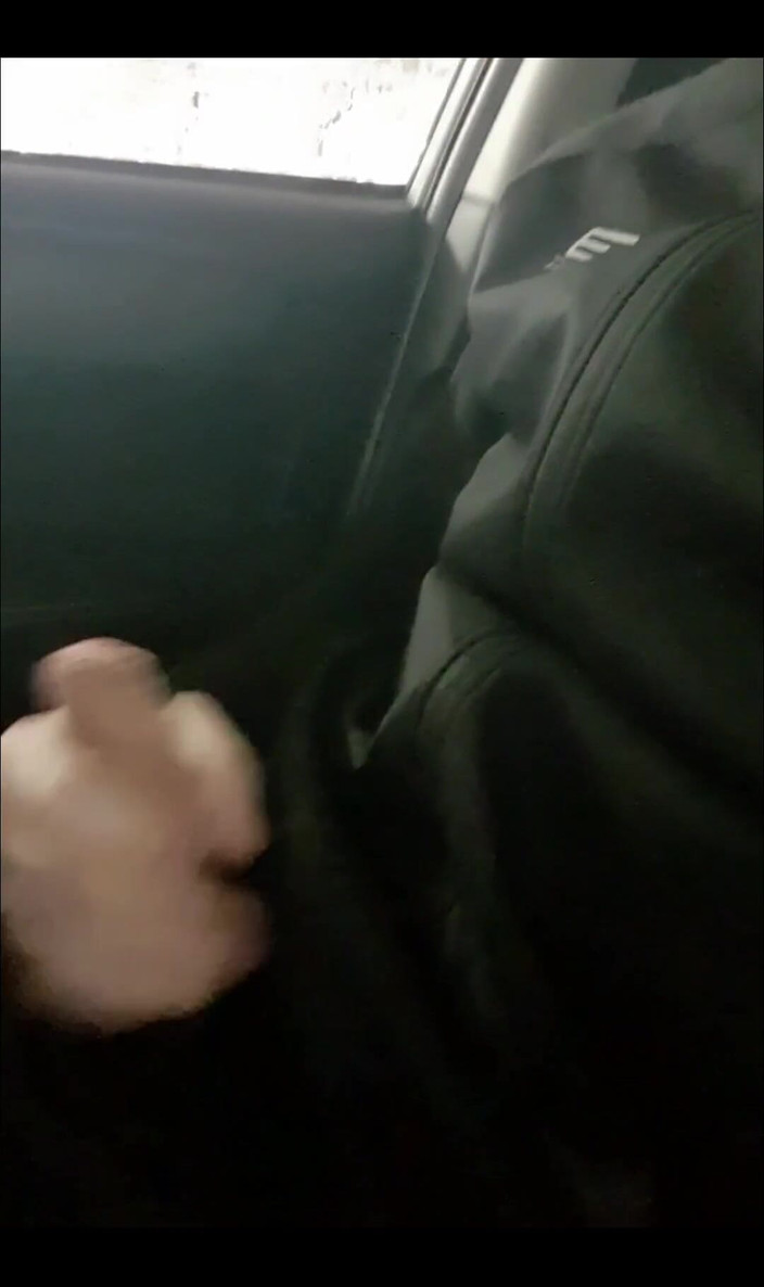 Awesome A: Seringkali sangat terangsang di luar ruangan