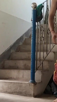 Am venit să-l despărtesc pe vecin