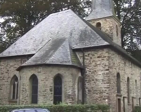 Deutsche XXX Filme: Perwersyjna niemiecka zakonnica wiąże swojego mężczyznę i dominuje go w...
