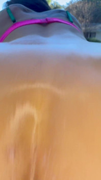 Vrtání tiiny kundičky Petite Babe Kitty Chow na POV