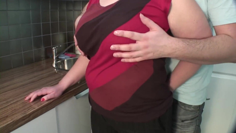 Vintage Climax: Tasty chubby milf fucking in the kitchen