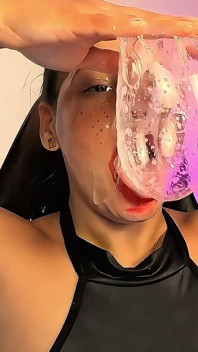 Saliva Bubble Queen