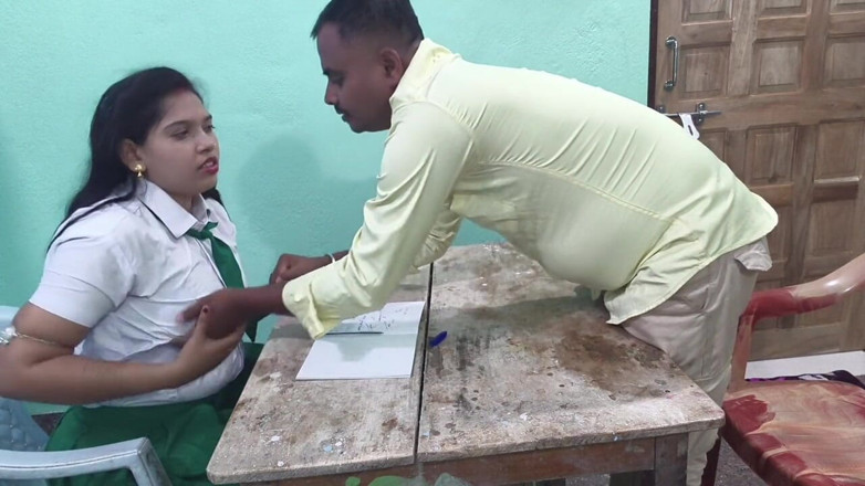 Sona bhabhi: Giáo viên học phí của tôi đụ tôi mạnh bạo trong...