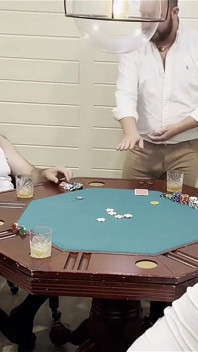 Pokerová noční orgie