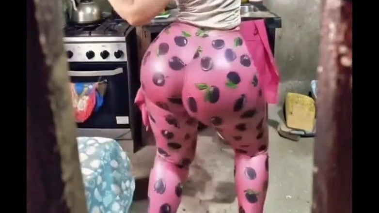 Xprohibidox1: Růžový zadek v punčochách 3