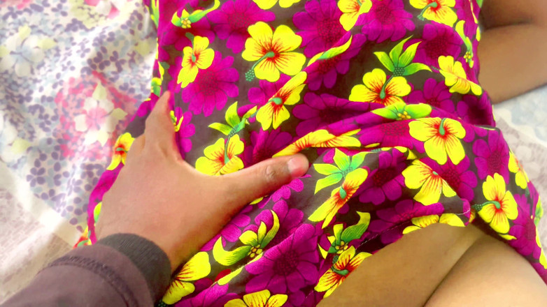 Aathiyaa: Пожалуйста, не кончай в меня, папочка