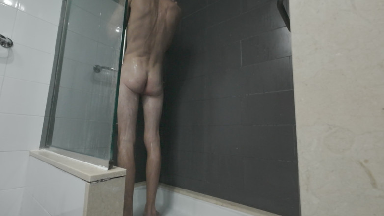 ScottishSweetie: I Walk in on His Shower and Touch Him Anytime...
