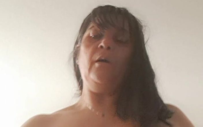 Mommy big hairy pussy: Coaching masturbatoire espagnol, belle-mère, sexe en POV