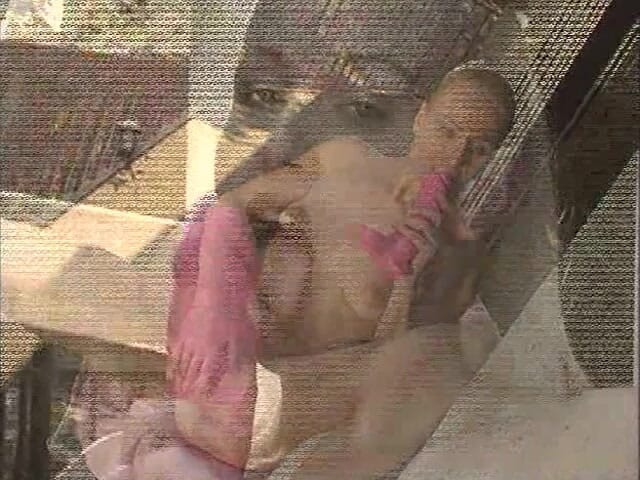 Eleganxia: Evli kadınlar evde yalnız evli kadın