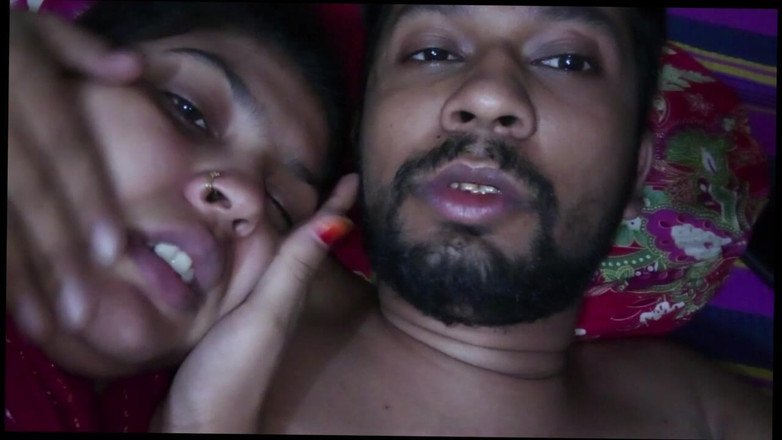 Desivideo: Indisch dorp Bhabhi nieuwe seksvideo in 2025