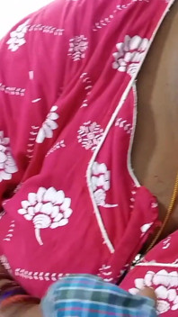 Tamil evli kadın ateşli sakso çekiyor ve üstüne çıkıyor