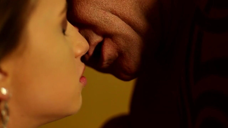 Tropical Lust: Dilf diarios escena 4 - Ashlynn Taylor