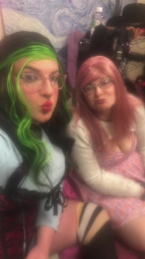 Blakelytgirl: Miss Blue chupa y folla Blakely Morningstar