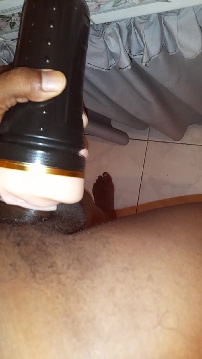 Islandvibes69: Jerking off S12 Ep1