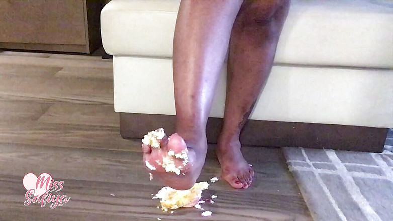 Miss-Safiya: Crush cupcake hari jadi