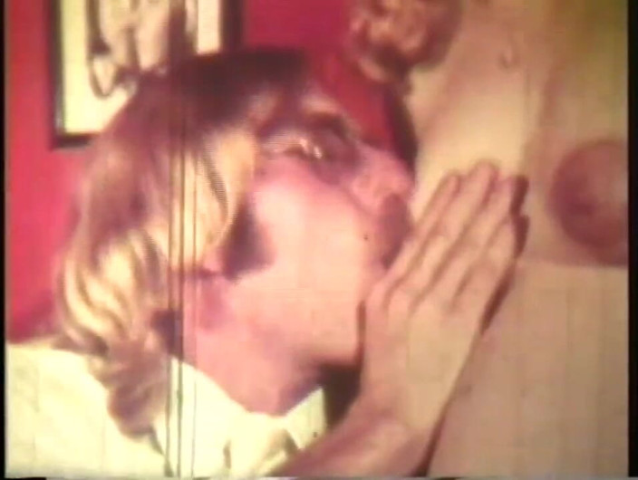 Vintage Usa: Two Nasty Blonde Teens Suck a Big Cock