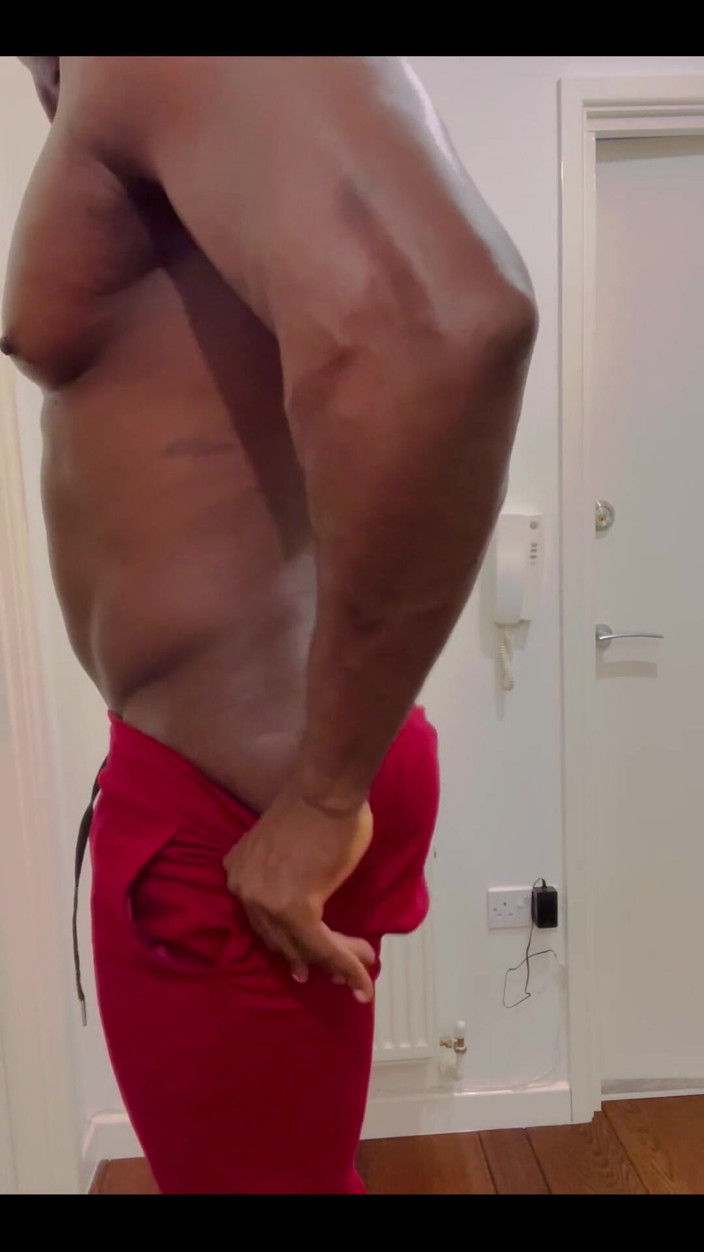 Afro Black XXX: Saya telah membulking naik untuk penampilan baru