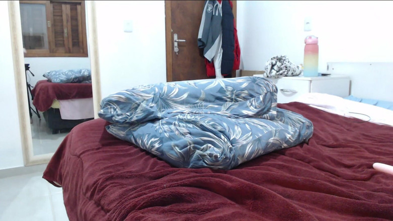 Angell Apolo: Bionda Con Un Grosso Sedere Che Balla Nella Stanza in...