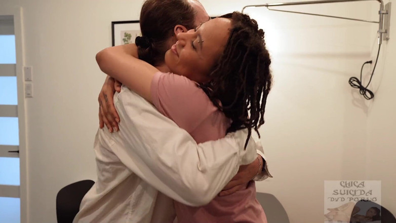 Chica Suicida DVD: Cherry's Friend Plays for Both Teams