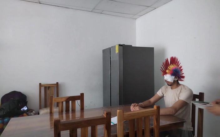 NEGRITA SEXY: Governanta tira a roupa na frente do chefe cego enquanto...