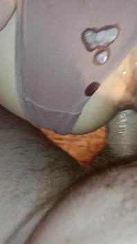Ngentot gaya doggy pov, crot di pantat