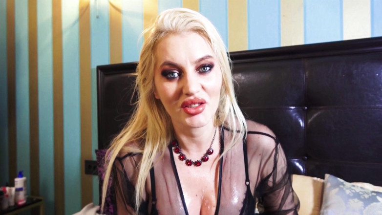 Goddess Celine: Adorazione del piede dominazione femminile