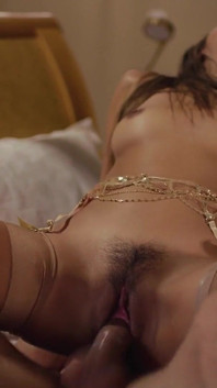 Gianna Dior和2个男人玩3P