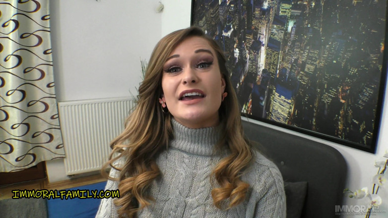 Immoral Family: Bratty British babe goes to the history museum with her...