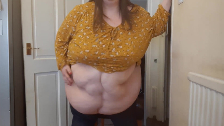 SSBBWLadyBrads: SSBBW BBW belly jiggles and wiggles