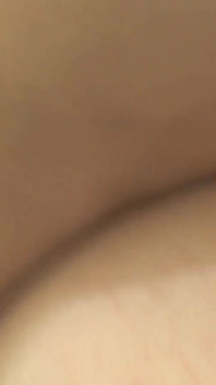 Wunderschöne brünette Milo und sein ebenso sexy Kumpel Rodzynek können ihre Hände nicht voneinander halten.