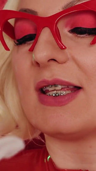 Asmr: vinil nitril eldivenler (lateks lastik cadılar bayramı kostümü içinde blog yazarı Arya Grander)